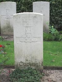 Strand Military Cemetery - Black, W