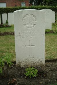 Strand Military Cemetery - Boxhall, Robert William