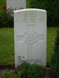 Strand Military Cemetery - Clapp, F