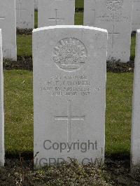 Strand Military Cemetery - Cooper, Henry Fitzroy