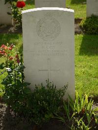 Strand Military Cemetery - Cox, F