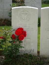 Strand Military Cemetery - Davis, Eric