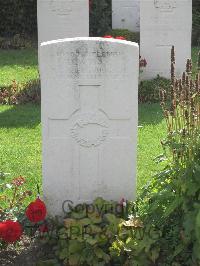 Strand Military Cemetery - Dawes, F