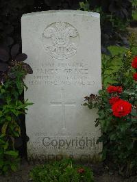 Strand Military Cemetery - Grace, James
