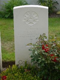 Strand Military Cemetery - Guy, A