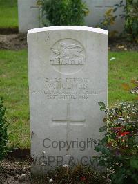 Strand Military Cemetery - Holmes, W