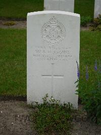 Strand Military Cemetery - Huggins, W A