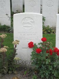 Strand Military Cemetery - Hurst, R H