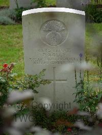 Strand Military Cemetery - Kelly, P