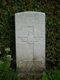 Strand Military Cemetery - Kershaw, H