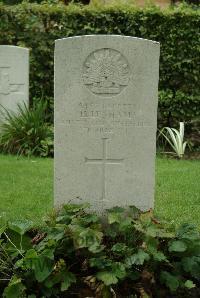 Strand Military Cemetery - Lenham, Henry