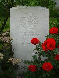 Strand Military Cemetery - Linge, E H
