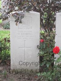 Strand Military Cemetery - Linsdell, W