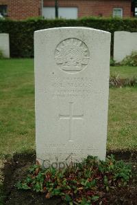 Strand Military Cemetery - Maggs, George Leslie