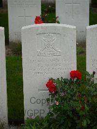 Strand Military Cemetery - Moore, G