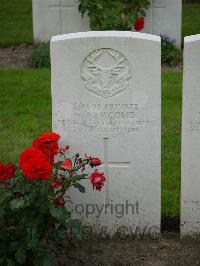 Strand Military Cemetery - Newcomb, H