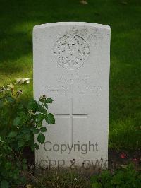 Strand Military Cemetery - Nixon, A