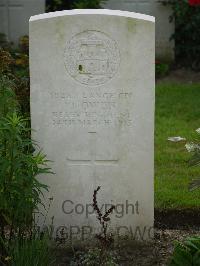 Strand Military Cemetery - Owen, J