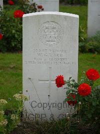 Strand Military Cemetery - Race, William George