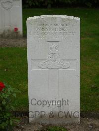 Strand Military Cemetery - Rasberry, W
