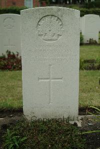 Strand Military Cemetery - Robertson, William Francis