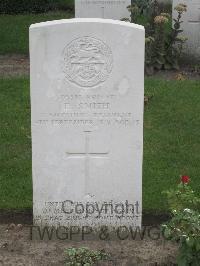 Strand Military Cemetery - Smith, Ernest