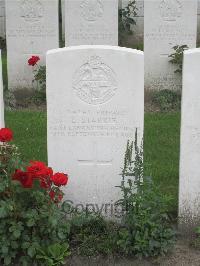 Strand Military Cemetery - Starkie, Earl