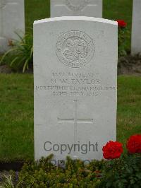 Strand Military Cemetery - Taylor, M W