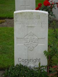 Strand Military Cemetery - Thirkell, Edward