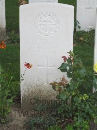 Strand Military Cemetery - Tyrell, L