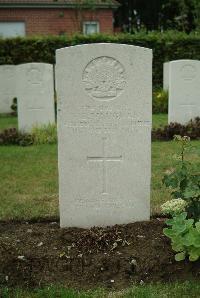 Strand Military Cemetery - Vaughan, William Eric