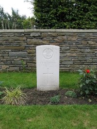 Dickebusch Old Military Cemetery - Dickenson, C T