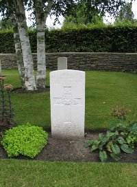 Dickebusch Old Military Cemetery - Dyer, A H