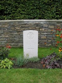 Dickebusch Old Military Cemetery - Ellison, H