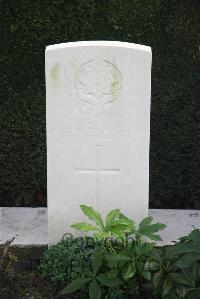 Halle Communal Cemetery - Barnes, A