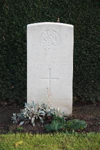 Halle Communal Cemetery - Bevins, T G