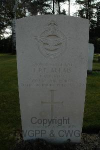 Heverlee War Cemetery - Allais, Louis Paul Edwin
