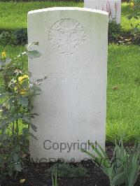 Irish House Cemetery - Dobie, W F R