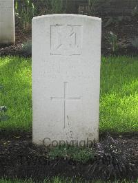 Irish House Cemetery - Exton, E
