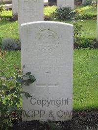 Irish House Cemetery - Watton, F