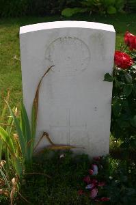 Dozinghem Military Cemetery - Abernethy, R