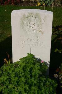 Dozinghem Military Cemetery - Adams, C