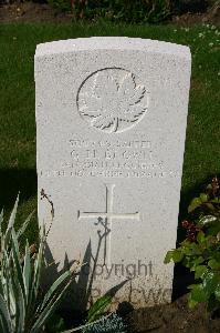 Dozinghem Military Cemetery - Brown, G H