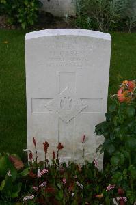 Dozinghem Military Cemetery - Carey, N