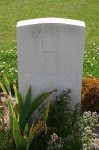 Dozinghem Military Cemetery - Field, William Hooton