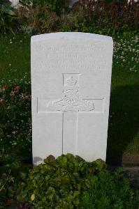 Dozinghem Military Cemetery - Gough, Rupert
