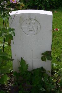 Dozinghem Military Cemetery - Harvey, F