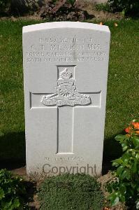 Dozinghem Military Cemetery - Meakin, C T