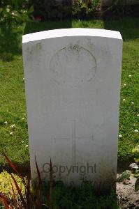 Dozinghem Military Cemetery - Milburn, Derwent
