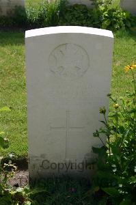 Dozinghem Military Cemetery - Miller, C